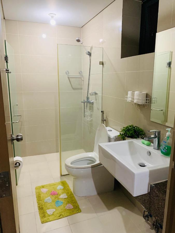Two Palm Tree Villas Condominium - Studio 8Th Fl With Balcony - Across Terminal 3 Airport Pasay Extérieur photo